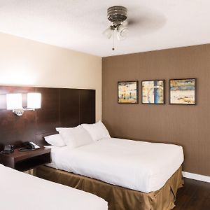 Queen Room Two Queen Beds